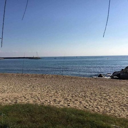 Nice And Quiet Flat In Premia De Mar Hutb Εξωτερικό φωτογραφία