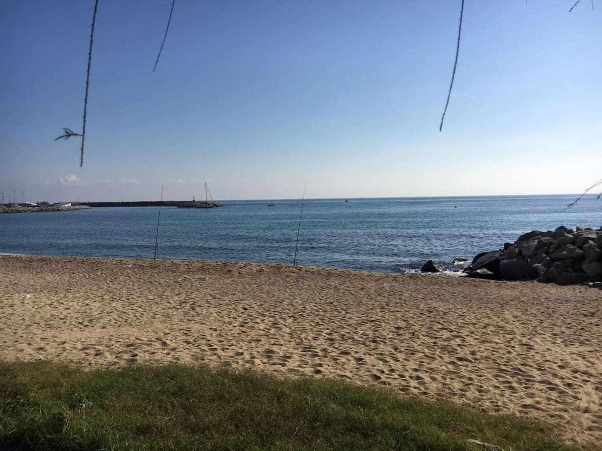 Nice And Quiet Flat In Premia De Mar Hutb Εξωτερικό φωτογραφία